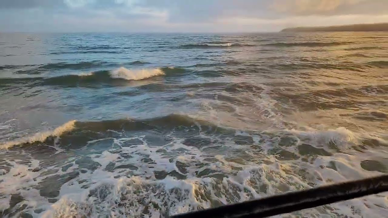 Beautiful Irish sea view and relaxing sounds of the waves.