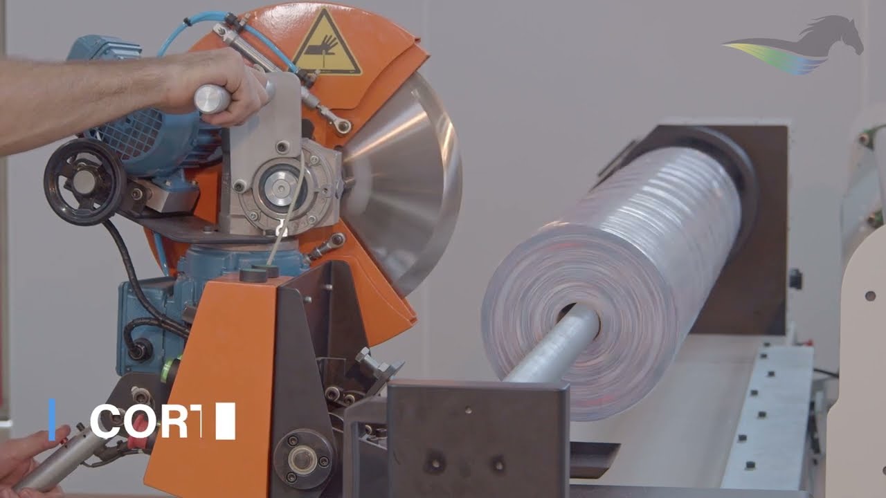 Máquina Semiautomática para Cortar Tecido e Similares em Bobina | ST 2823
