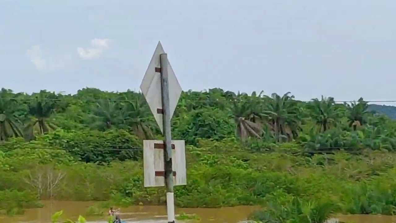 Besar Ai ba bulatan simpang Bakun wai