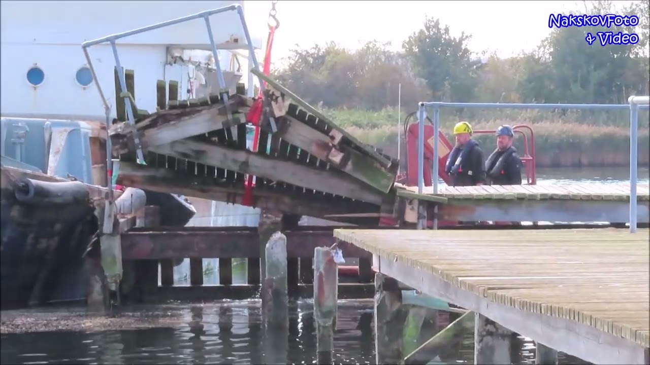 2/10-2025 Nedrivning af badebro ved Strandpromenaden Nakskov