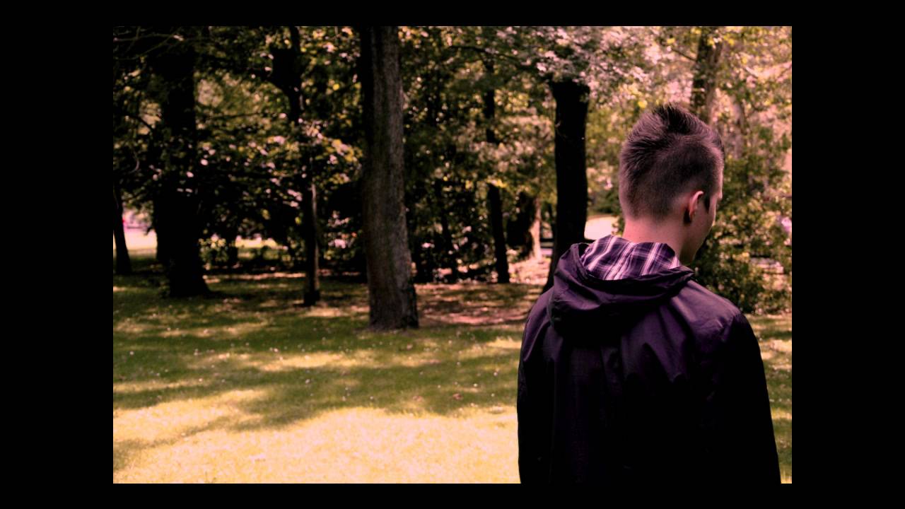 HEGYI ROLI - LASSAN (2012)