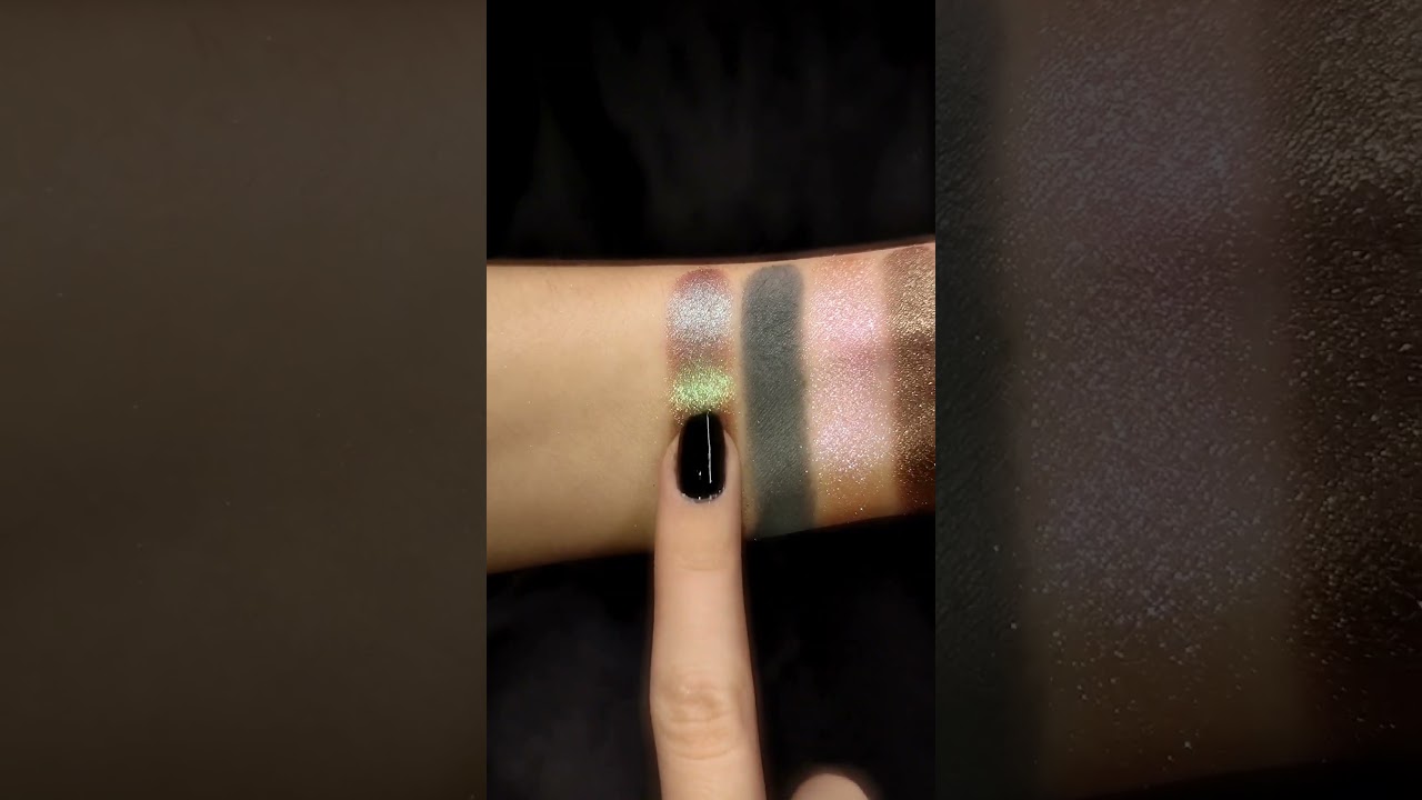 Meet our brand new a 15-pan Midnight Serenade Palette from our NEW COLLECTION 🖤 