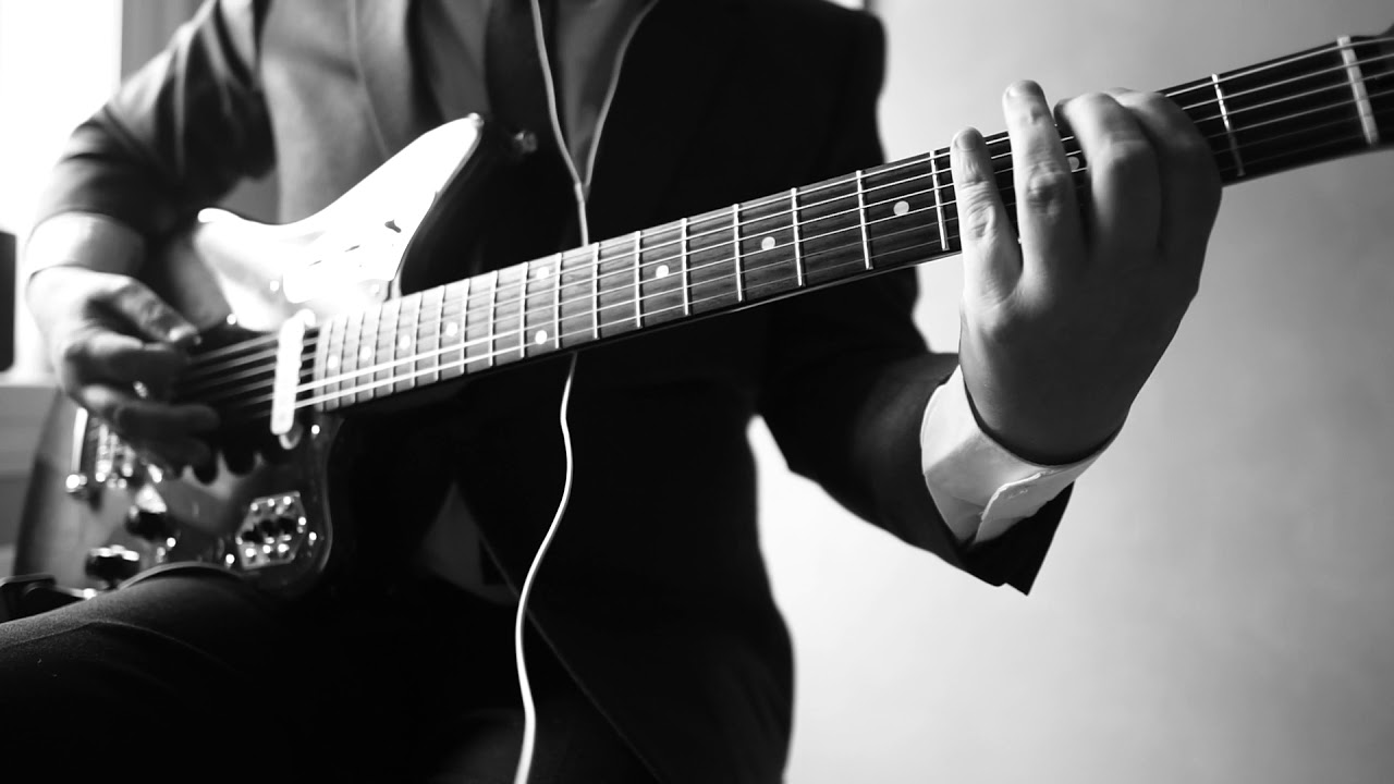 «Main Theme - On Her Majesty's Secret Service» (John Barry) ― Fender Jaguar Baritone Custom Cover