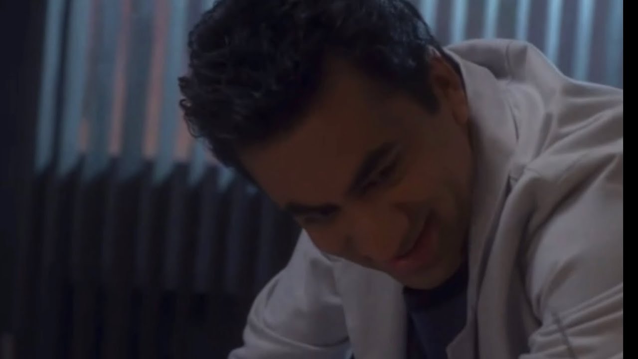Every Lawrence Kutner scene in House MD: Season 4 episode 4