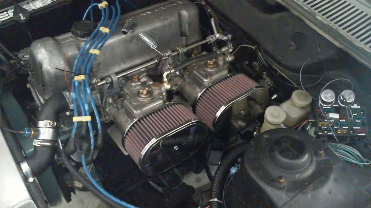 Datsun 510 L20b with Webber carbs