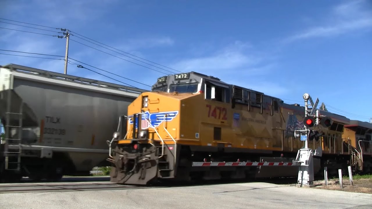 Union Pacific Freight Trains - West Allis