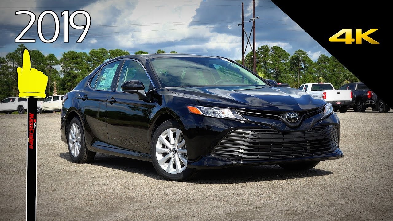 👉 Toyota Camry LE 2019 года — подробный обзор