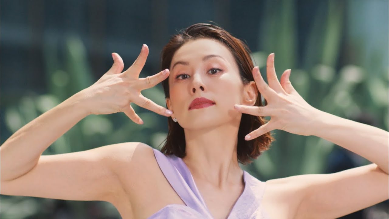 米倉涼子が「ちょ～っとだけよ？」妖艶にダンス！　「CANADEL」新CMが公開
