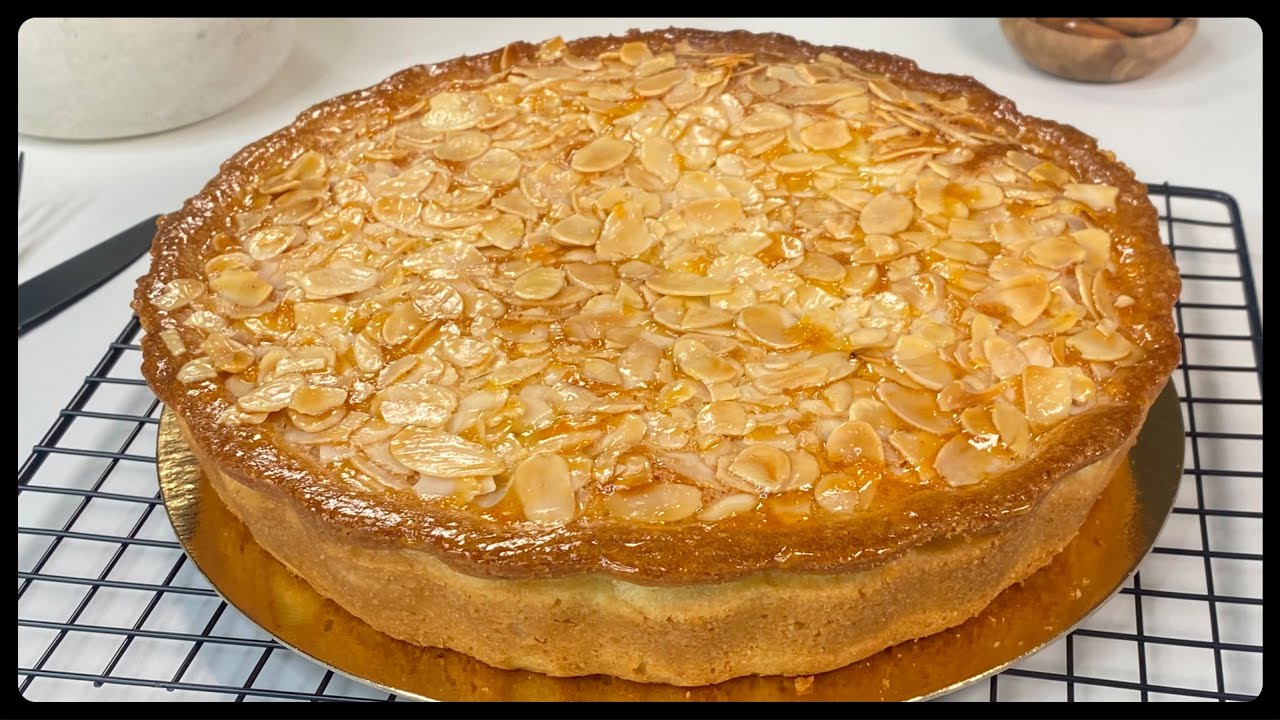 تارت اللوز بعجينة رائعة و مذاق لا يقاوم مع كل اسرار نجاحها. Tarte amandine