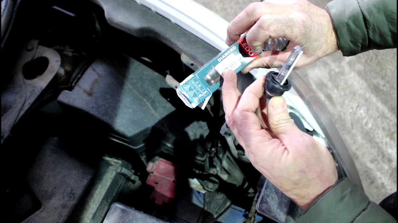 Ниссан Мурано Z51 2010 года Nissan Murano Замена лампы D2R в фаре