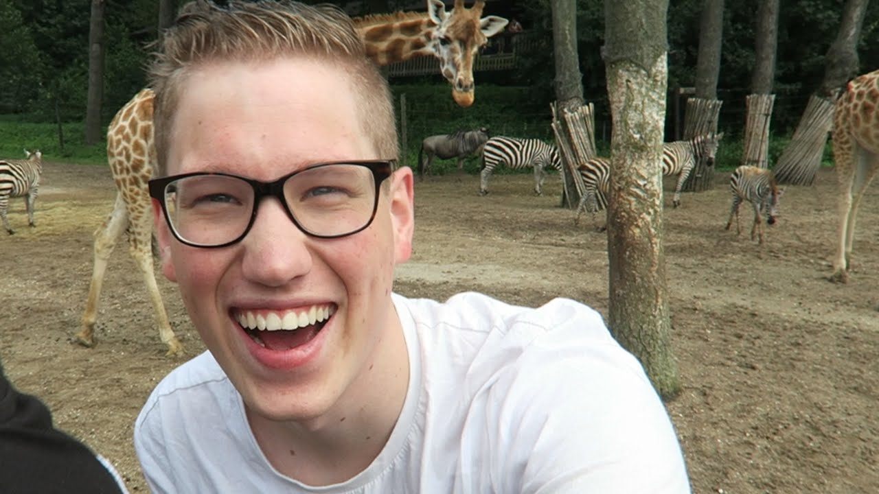 POKÉMON VANGEN IN DE DIERENTUIN! (Pokémon GO)