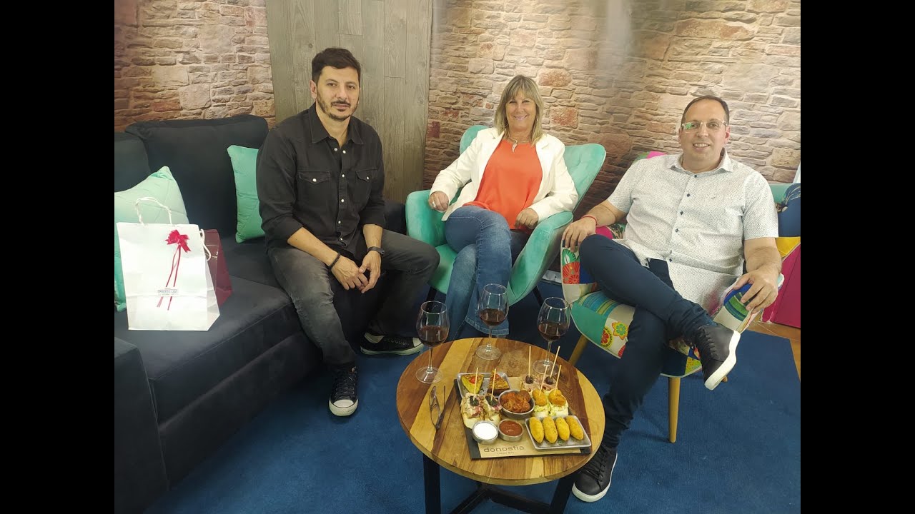 T1 Programa Nro. 1  CHARLAS DE LIVING  con Sebastián Suárez del 04112022