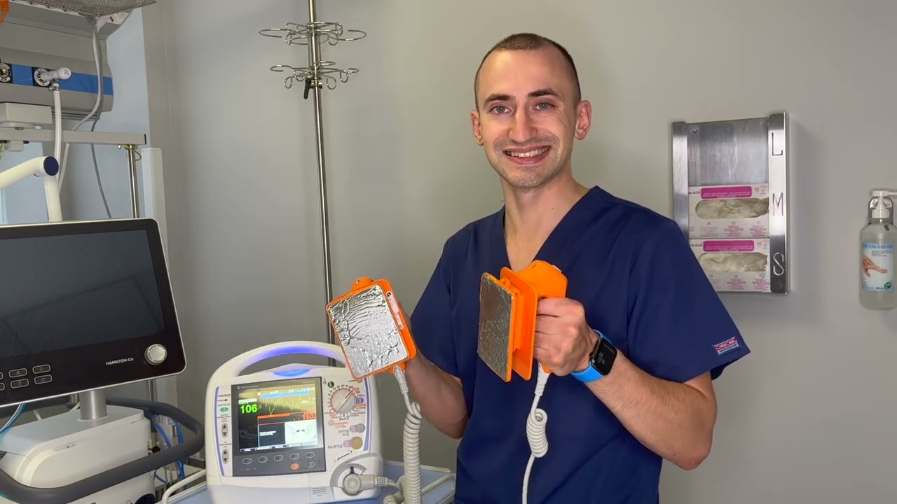 Дефібриляція. Як насправді відбувається?