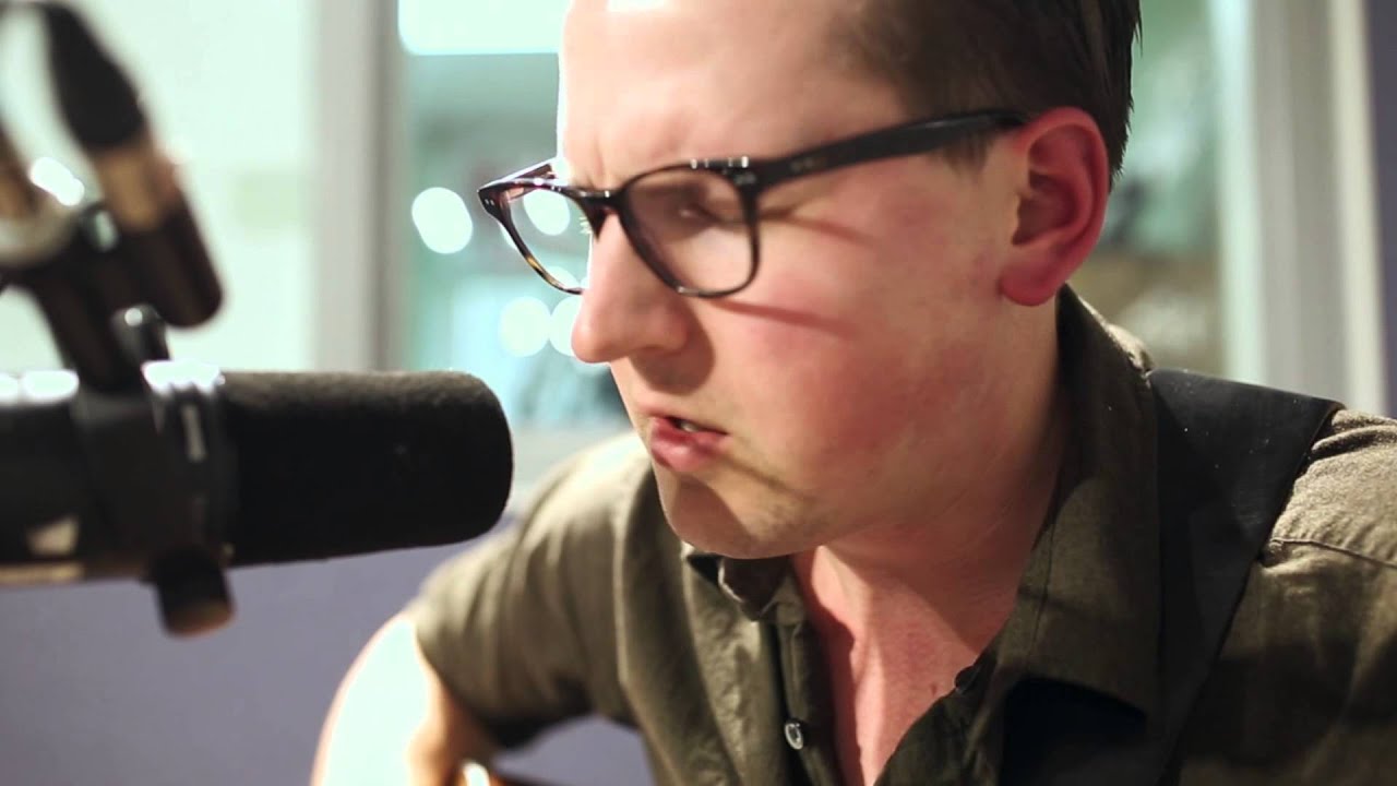 Ken Yates - Keep Your Head Down [Live @ Radio Western / 94.9 CHRW]