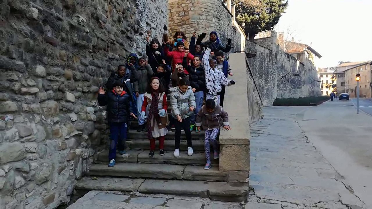 FELICITACIÓ DE L'ESCOLA LA SÍNIA DE VIC 2016