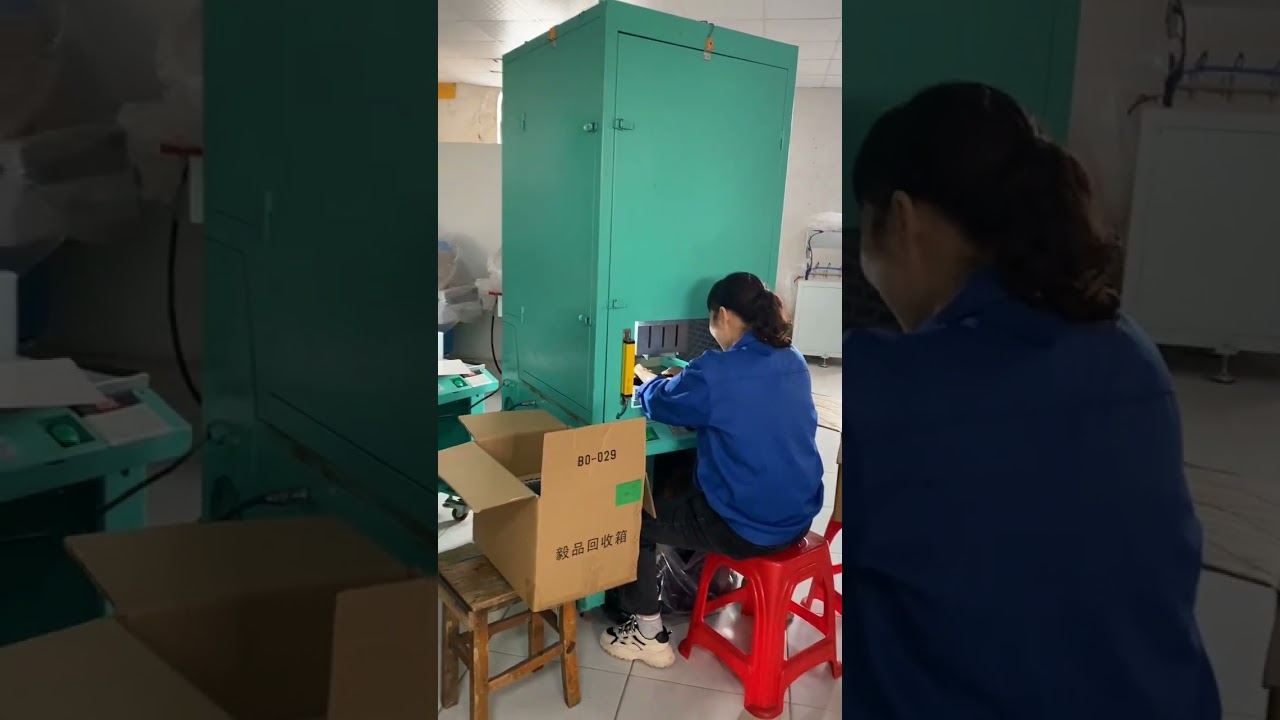 Ultrasonic welding machine with soundproof box