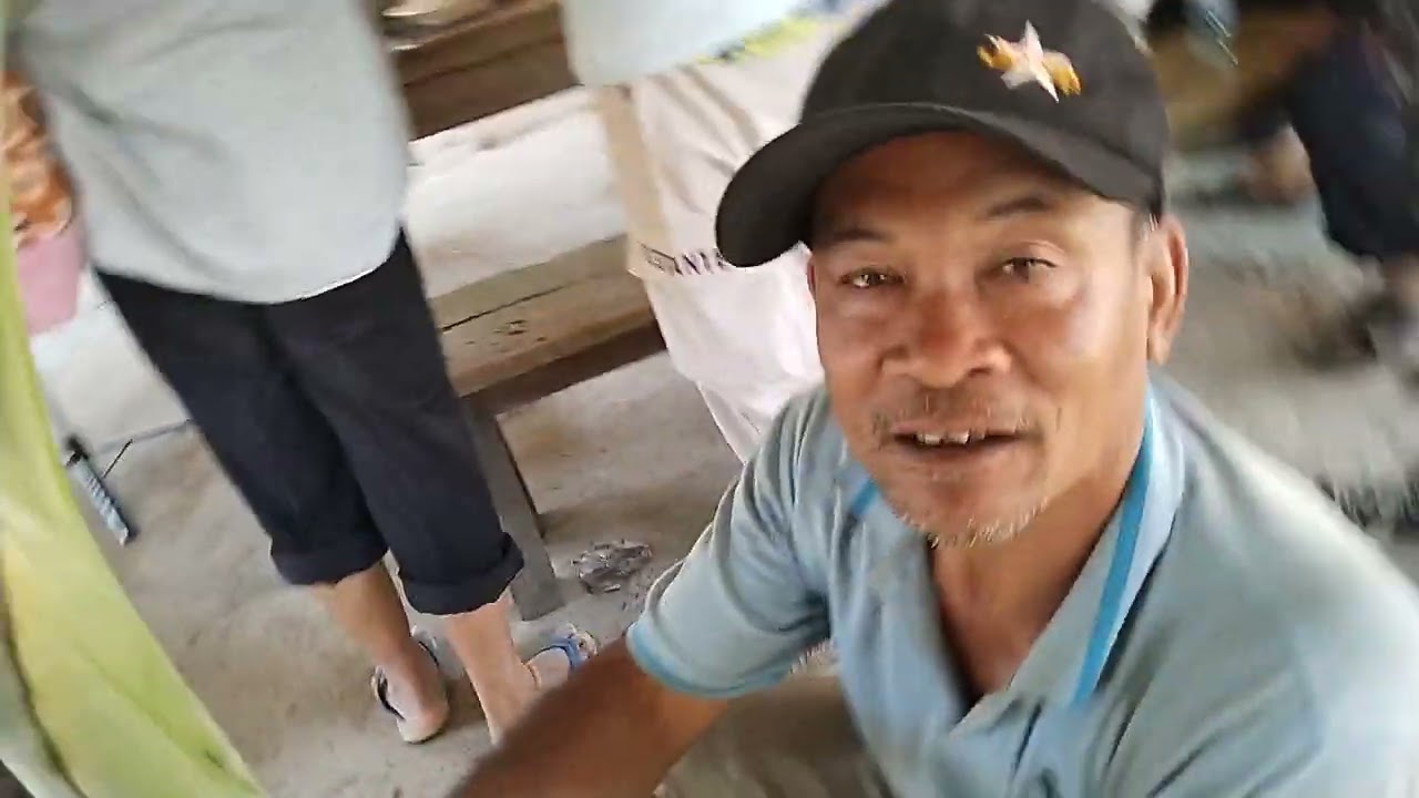 ทักทายน้องๆธิดาลาว