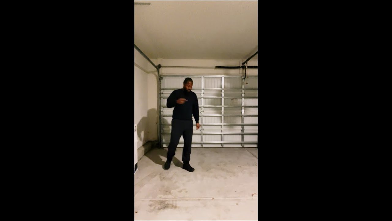 Tony Batts - Pulls Off Shades (Official Video)