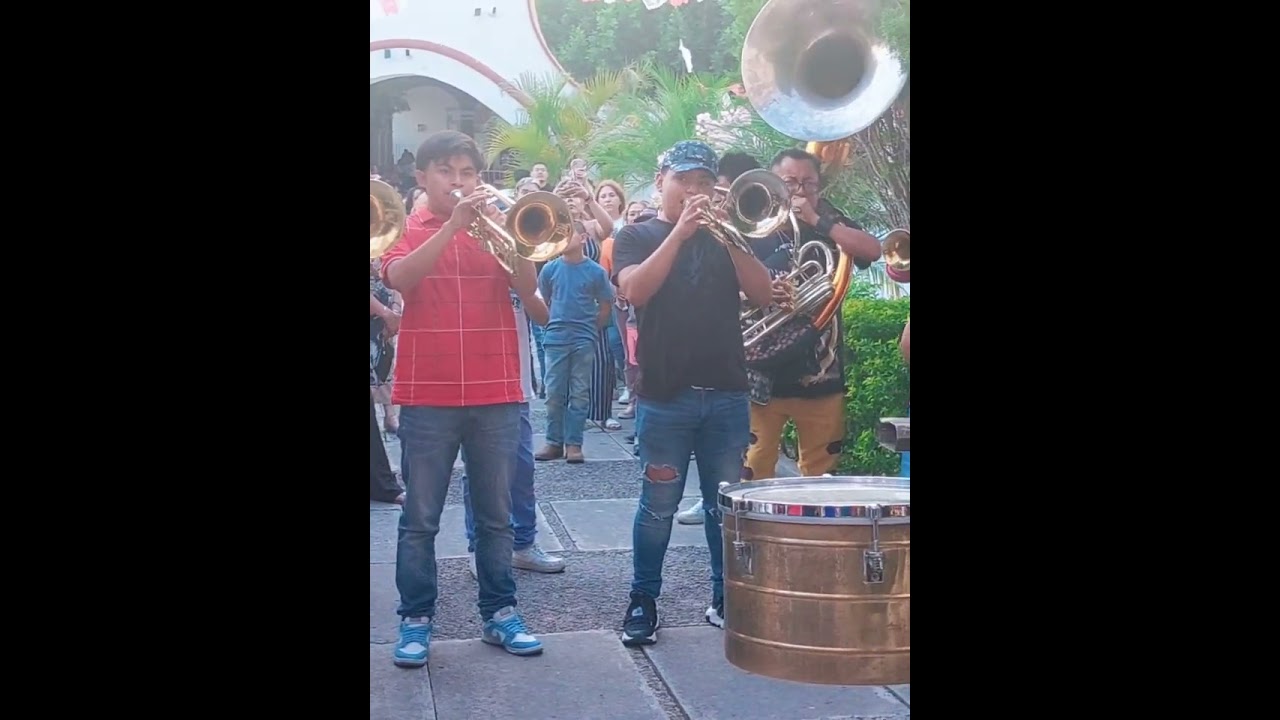 apertura de fiesta patrónal en Santa Cruz de Bravo, 2023.