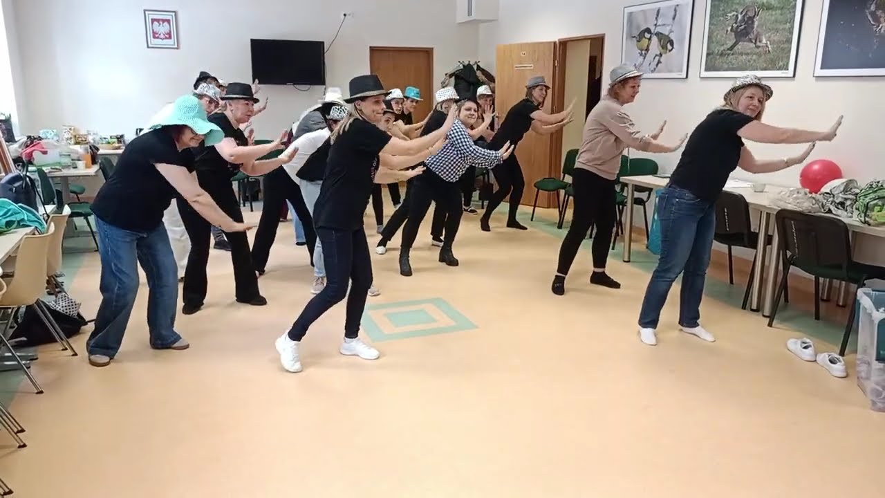 RÓŻOWA PANTERA (17.II Dzień Kota, 5. XI Dzień Postaci z Bajek), piosenka dla dzieci, METODA EDUMUZ