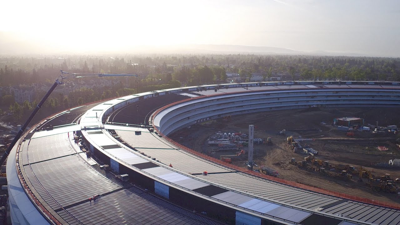 APPLE PARK: APRIL 2017