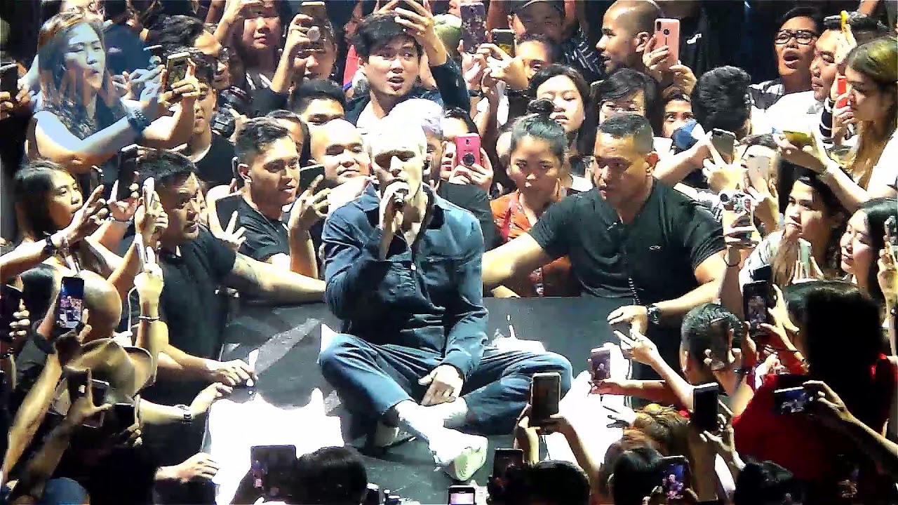 THE STORY NEVER ENDS (Lauv | 2019 Momentum Live MNL)