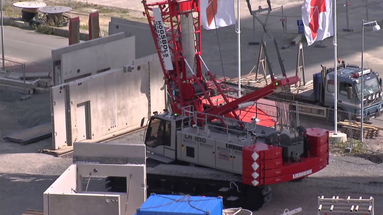 Liebherr - Cawler cranes up to 300 t capacity