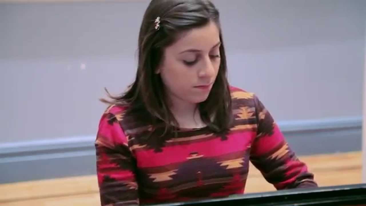 Remi Bendali. Atouna El Toufouli ريمي بندلي اعطونا الطفولة Amanda Lazkani