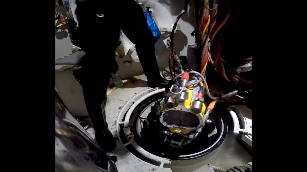 BUZOS DE SATURACION - SAT DIVERS PROCEDURES... Lock-out Sat bellrun - Salida de campana del buzo
