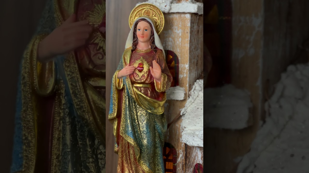O amor de Maria nos conduz para o centro de nossa f&eacute;, que &eacute; Jesus Cristo. 🙏 #Jesus #Maria #Devo&ccedil;&atilde;o