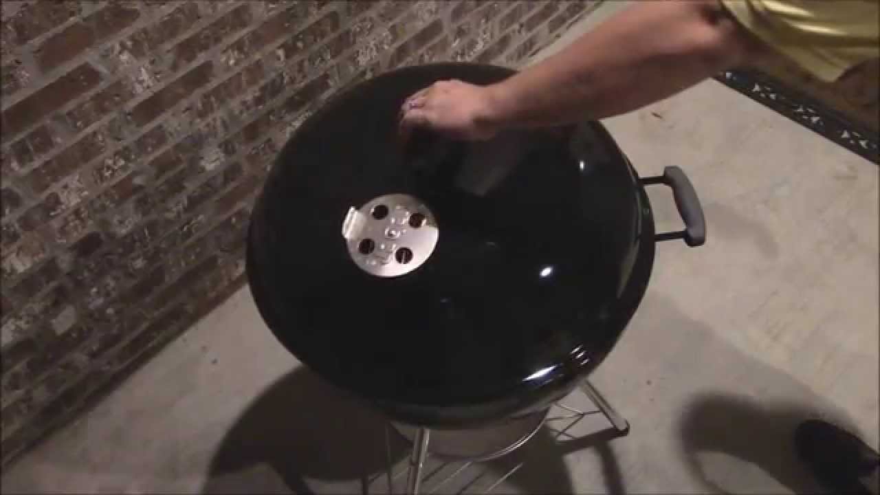 How to Season a Weber One Touch Grill Before Grilling On It