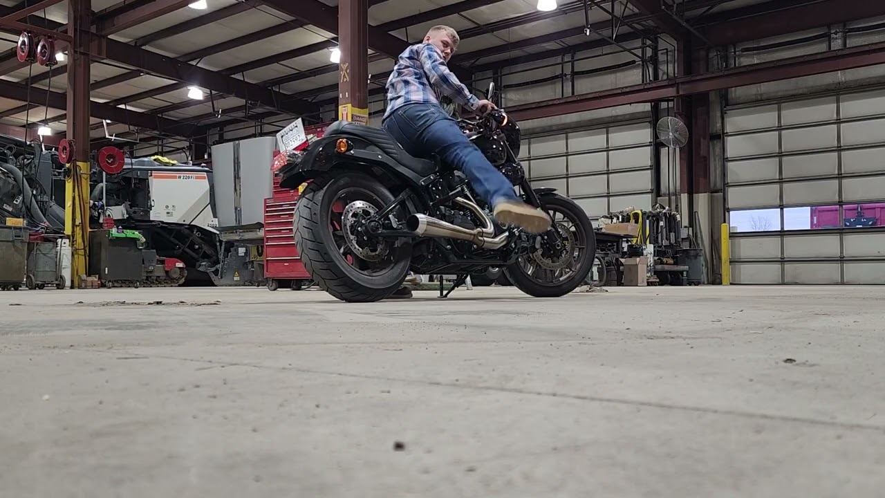 harley davidson 117 low rider s bassani road rage III 2 into 1 exhaust Revs with flames