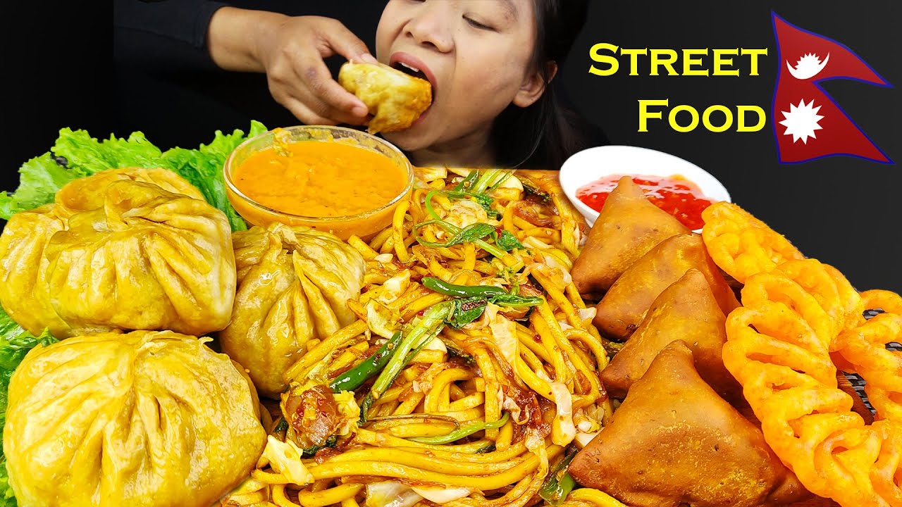 Eating Fatty Pork MOMO & Chowmin/Chowmien, Big Momo, Nepali Street Food, Nepali Mukbang🇳🇵Eating Asmr