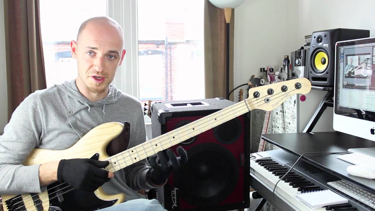 Playing Fast Legato Lines on Bass - Lesson with Scott Devine (L#49)