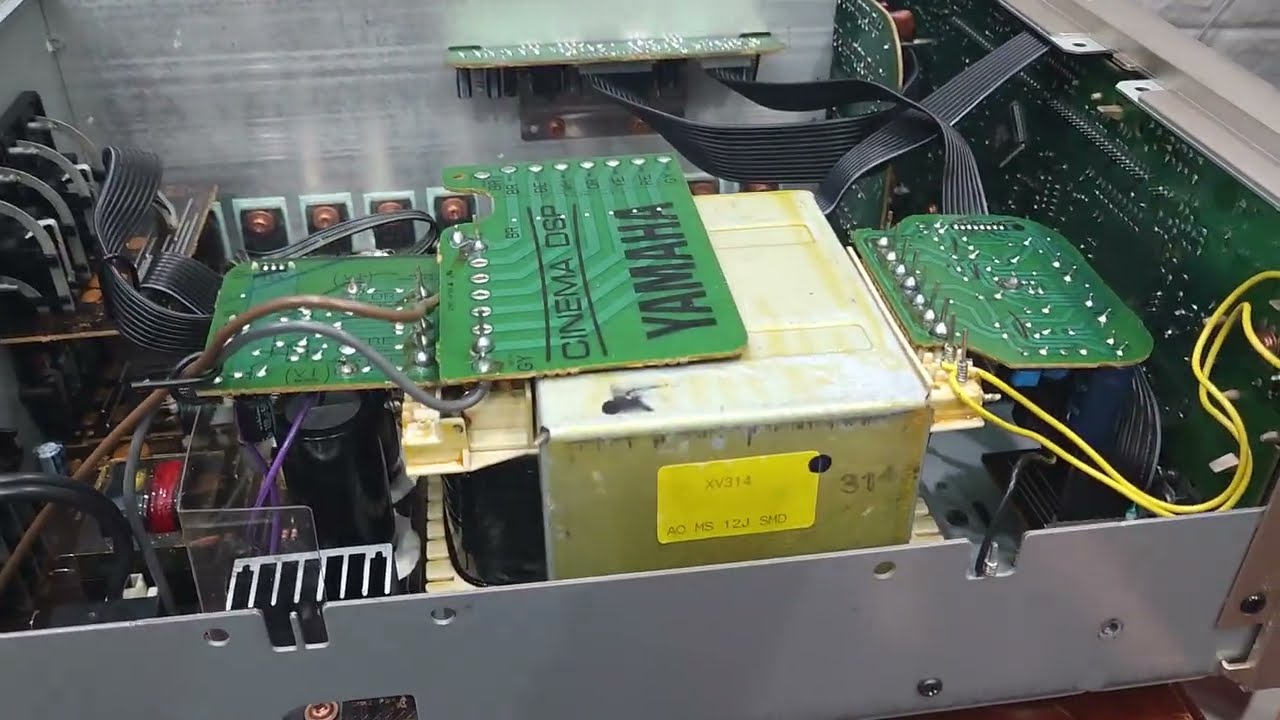 Đã bán.. Amply đa kênh Yamaha DSP A595a - 270W 10 sò, giải mã DAC, máy đẹp keng