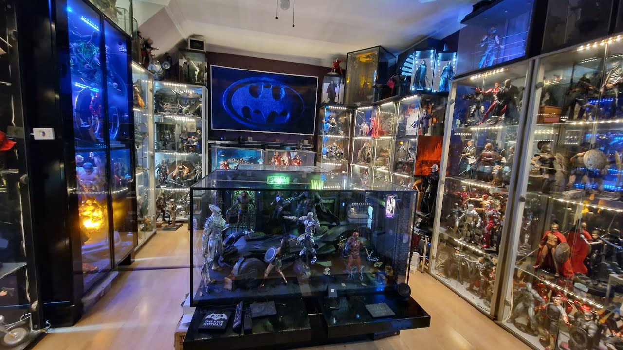 Коллекция диорам Hot Toys и 1/6 2024 года
