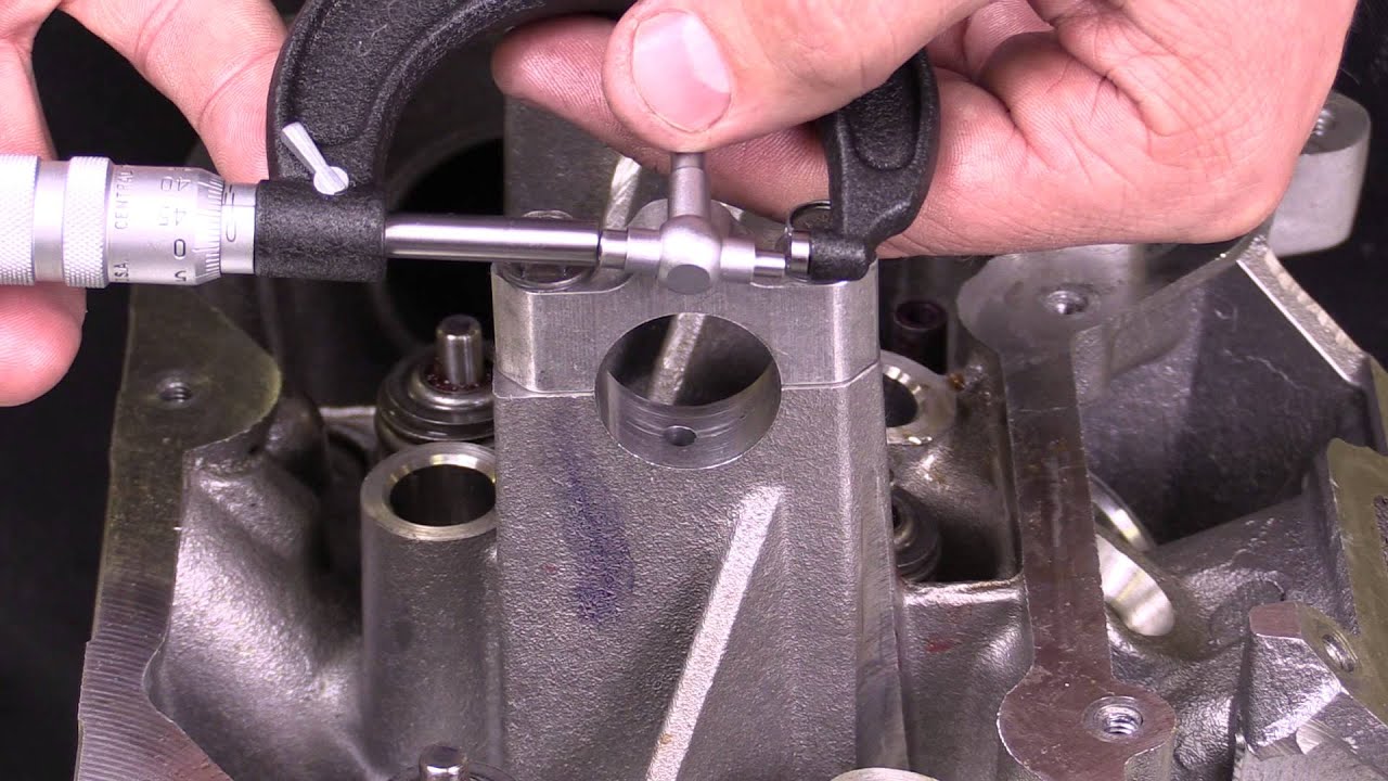 Measuring the Camshaft Bore