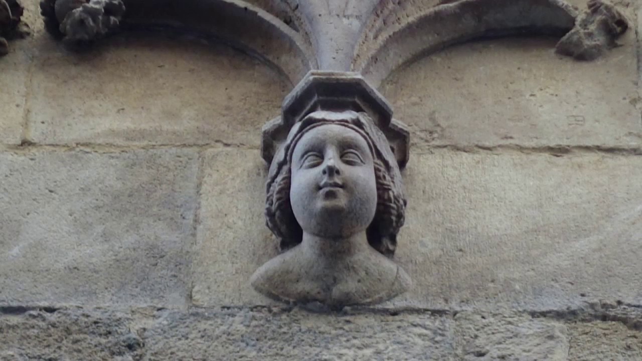 Detalls del carrer del Bisbe