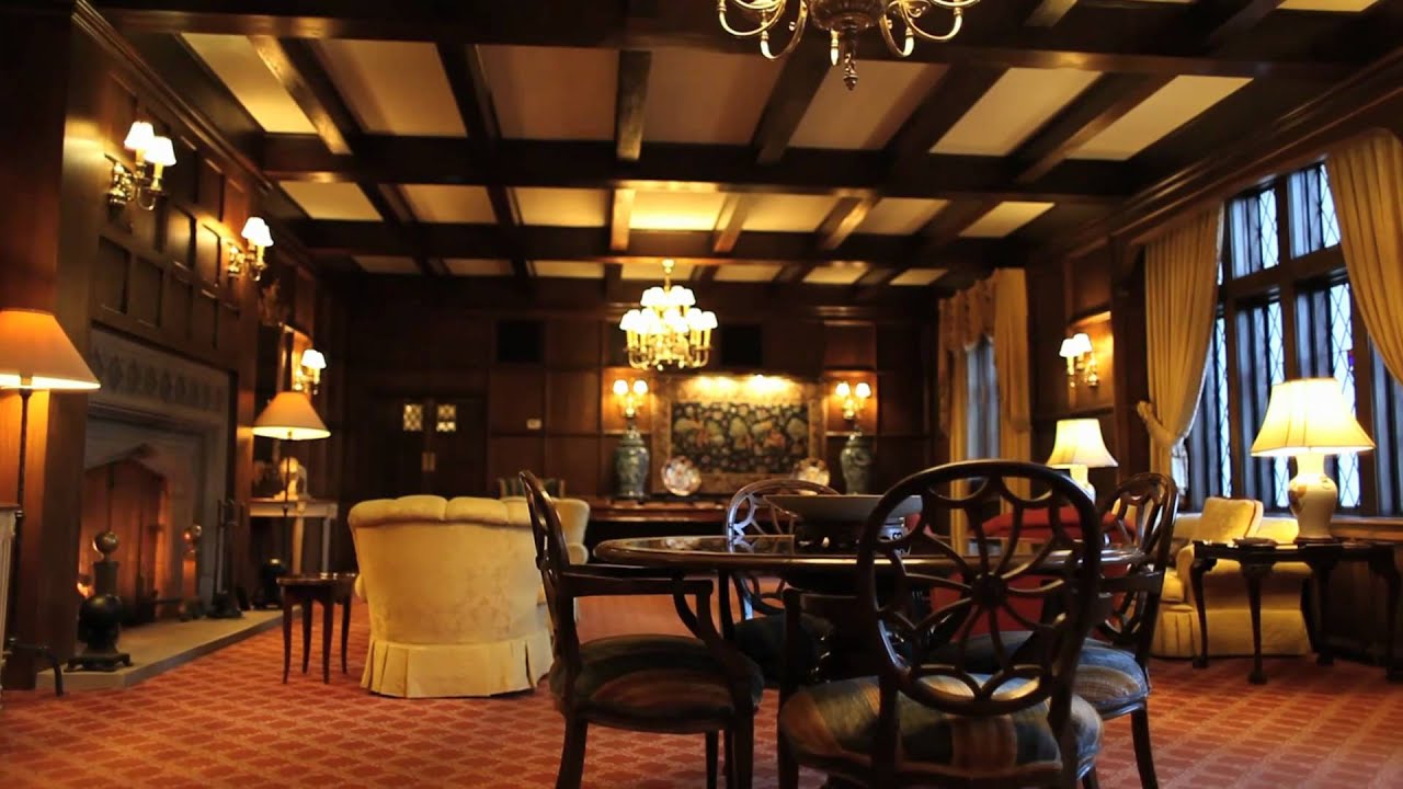 The Hillcrest (Wichita, KS)