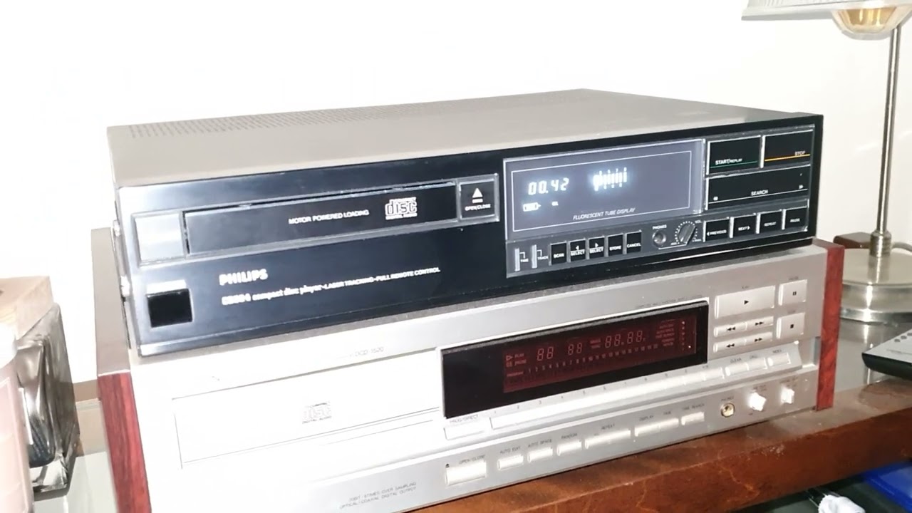 Philips CD-304 super high end CDM1 1984 cd player &hearts;️.  stevie wonder innervisions