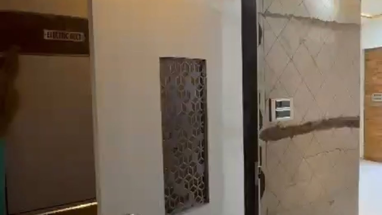 BIG SIZE WELL MAINTAINED 1 BHK AVAILABLE FOR SALE 44 LAKH BYPASS MUMBRA 8097997756