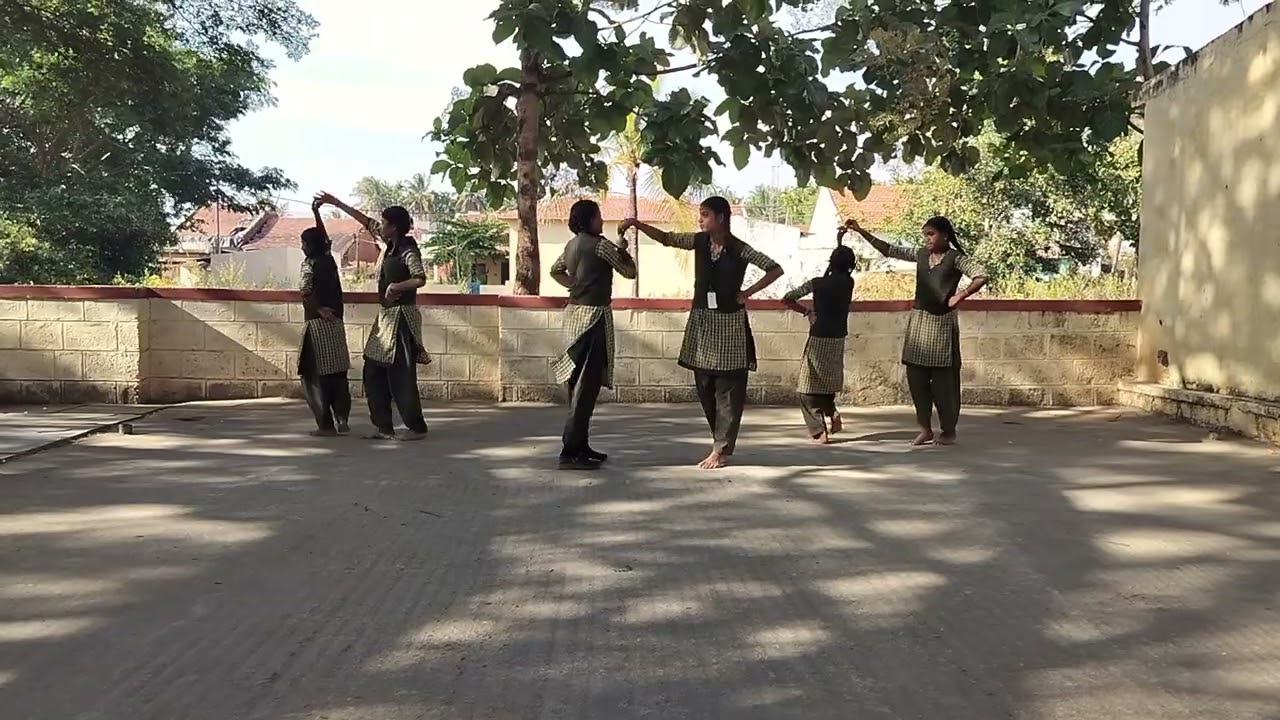 ಬೆಳ್ಳಿಯ ಮೋಡ ಸಾಂಗ್ ಡ್ಯಾನ್ಸ್ ಪ್ರಾಕ್ಟೀಸ್ 