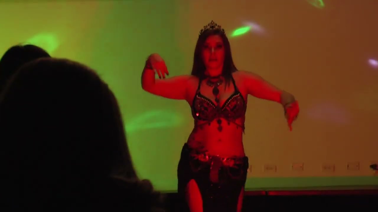 Laura Phoenix- INVICTA Fusion Bellydance