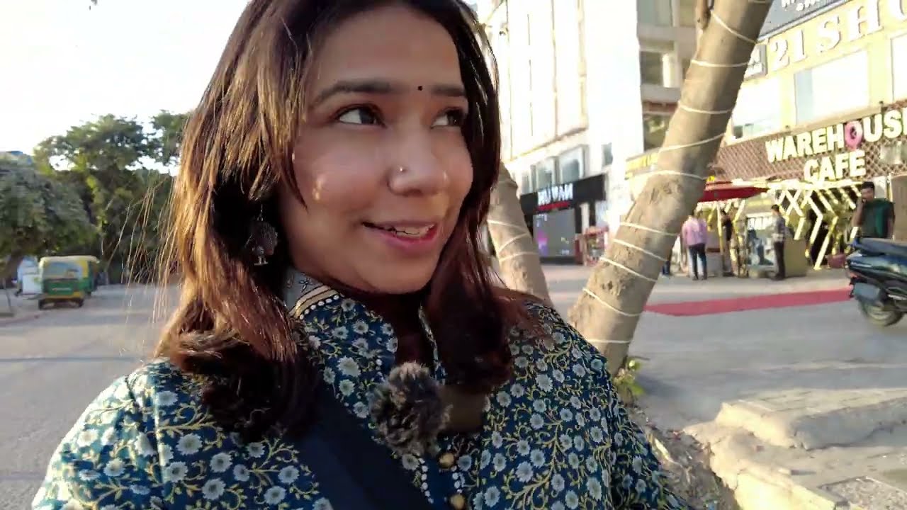 Exploring Sector 29 Market Gurgaon in 4K | Food, Pubs & More!