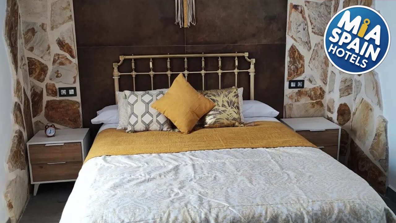 La Medina Alta | Setenil, Spain | Hotel Review 🛏️