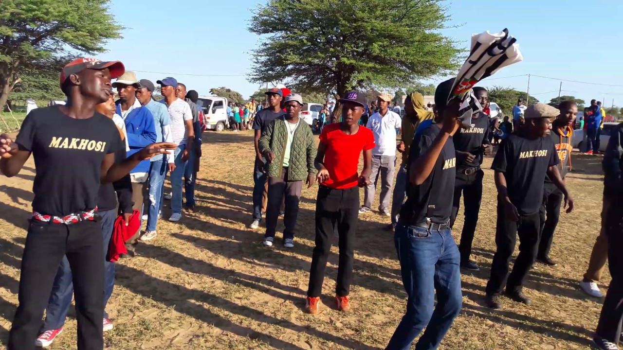 MAKHOSI CHOIR (Mmamoagi) : dipuo tsa batho dia tshwenya