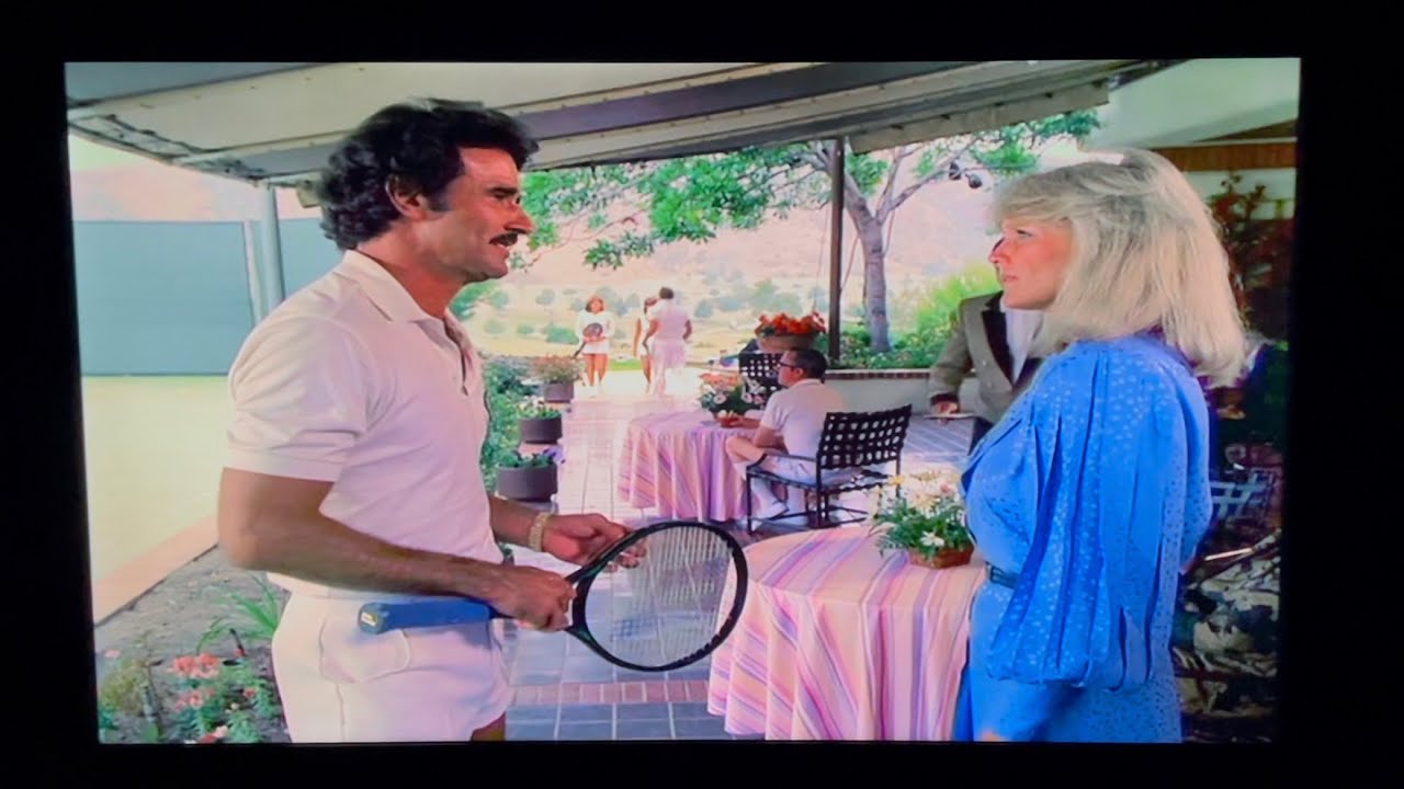 Dynasty: Krystle runs into Mark instead of Blake.