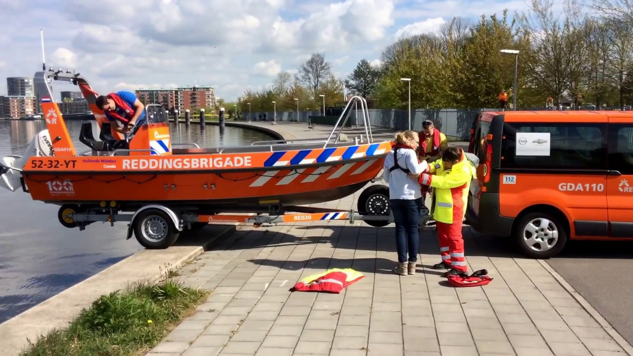 Hoe laat de Goudse reddingsbrigade zijn boot te water? (Gouda)