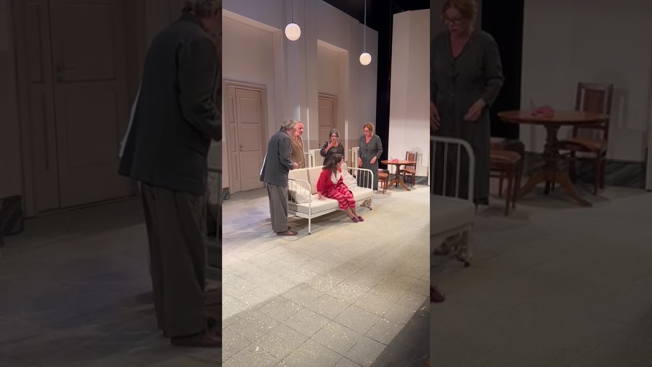 Carmen Annibale #diteglisempredisi#teatro