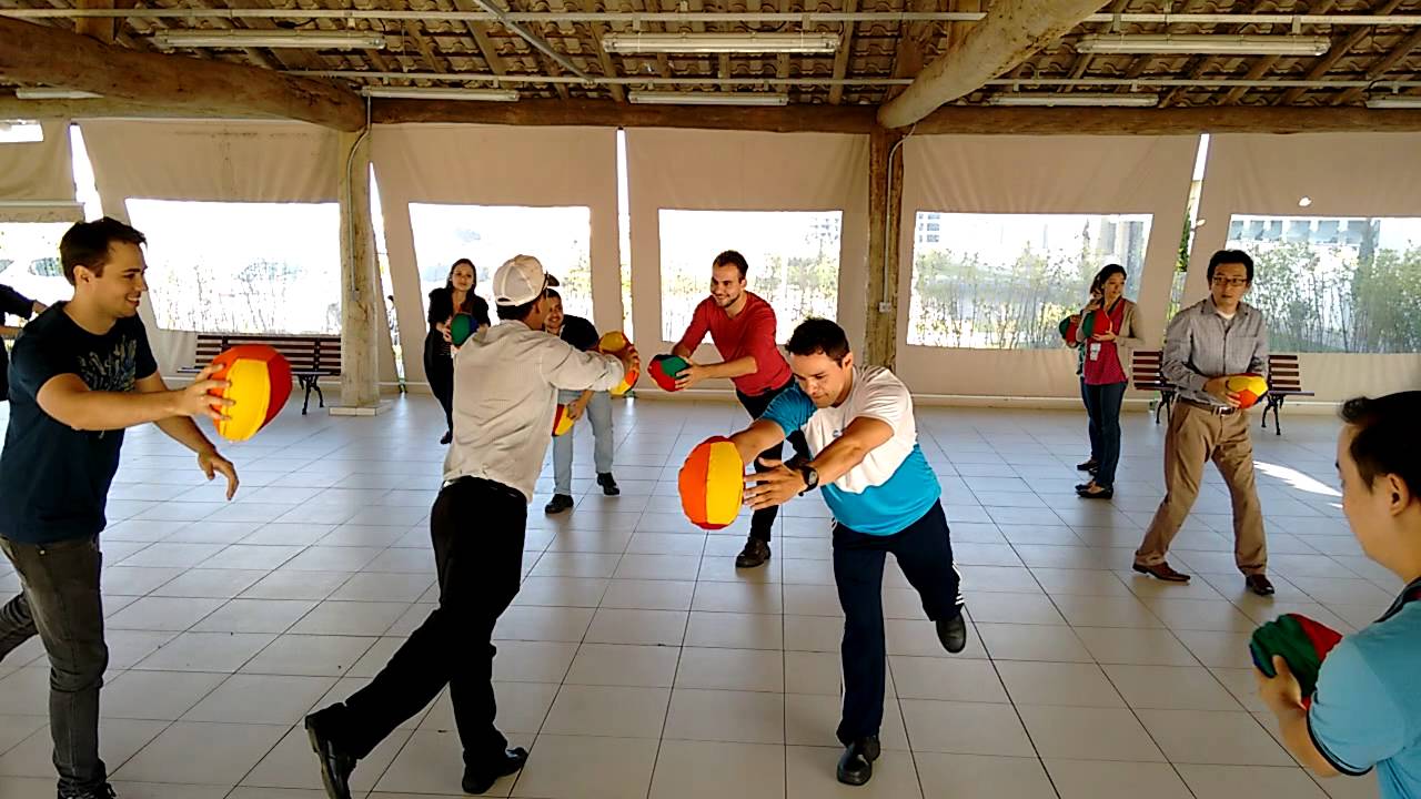 AULA DE LABORAL COM BOLA BALÃO